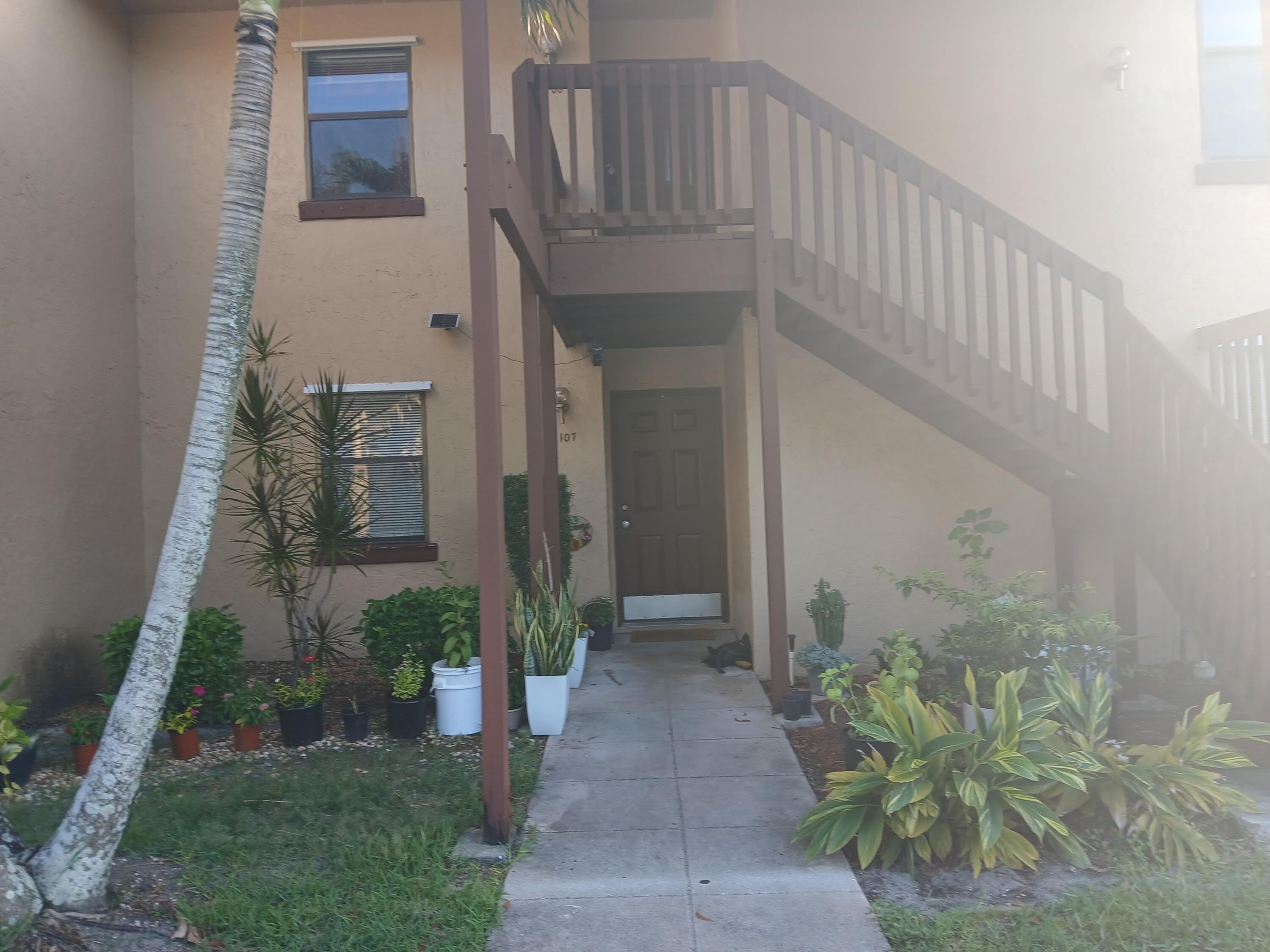1108 Lakeview Drive E – photo 1
