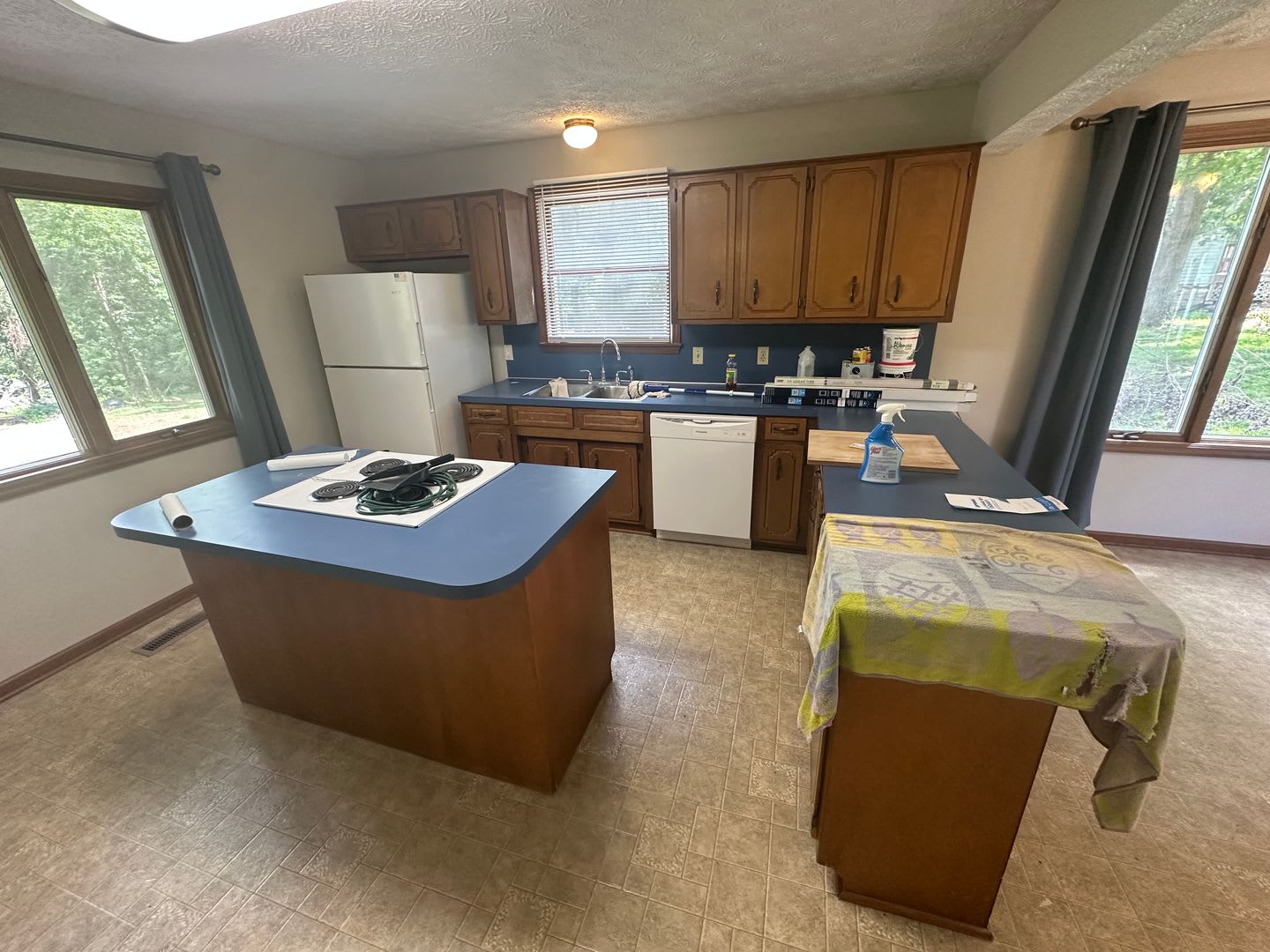 FOR LEASE- 2 BED, 1 BATH HOME THAT BACKS UP TO THE CUMBERLAND RIVER – photo 3