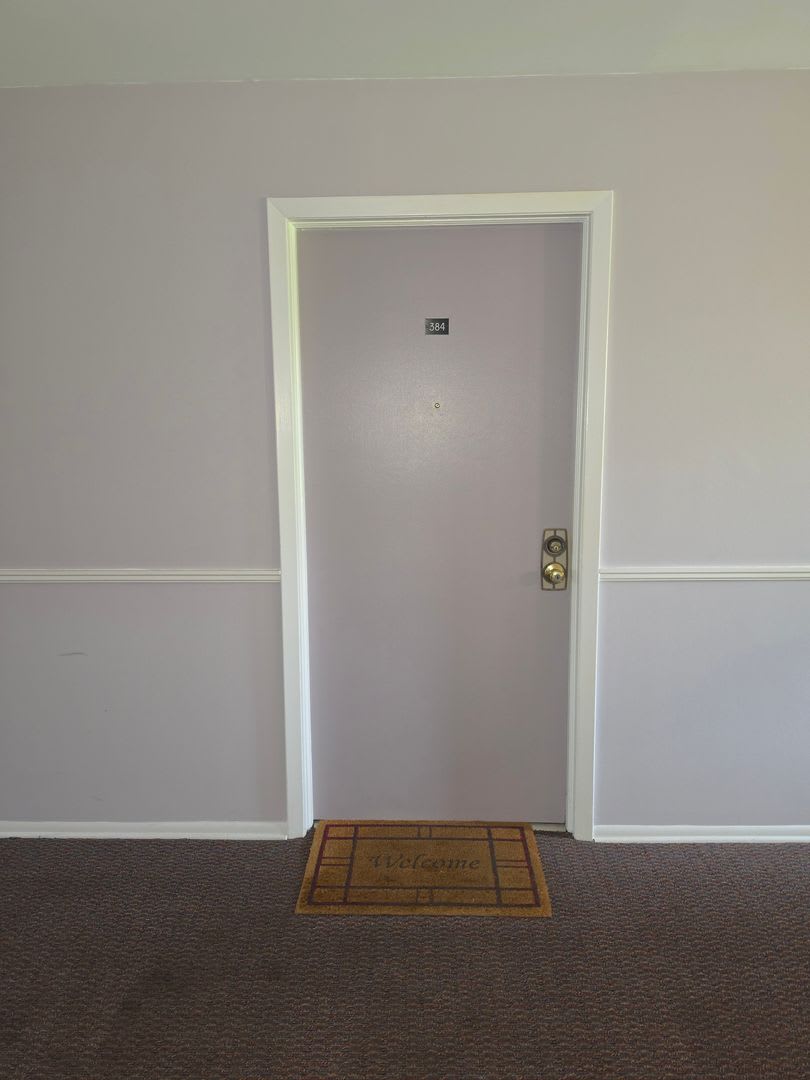 Centrally Located 2 Bedroom 1 Full Bathroom 1St Fl Condominium In The Prestigious Willowbrook Development – photo 3
