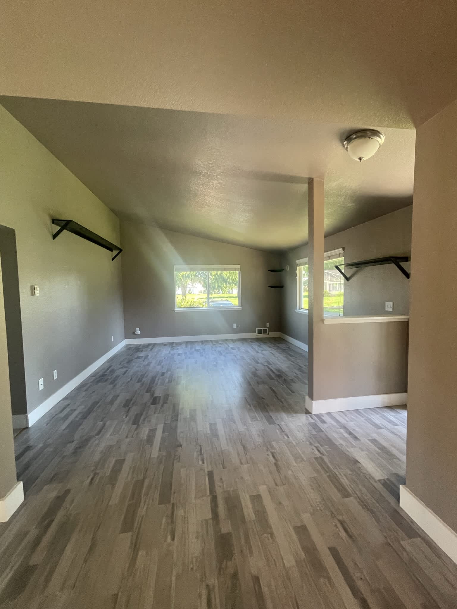 649 Bavarian Ln SE – photo 3