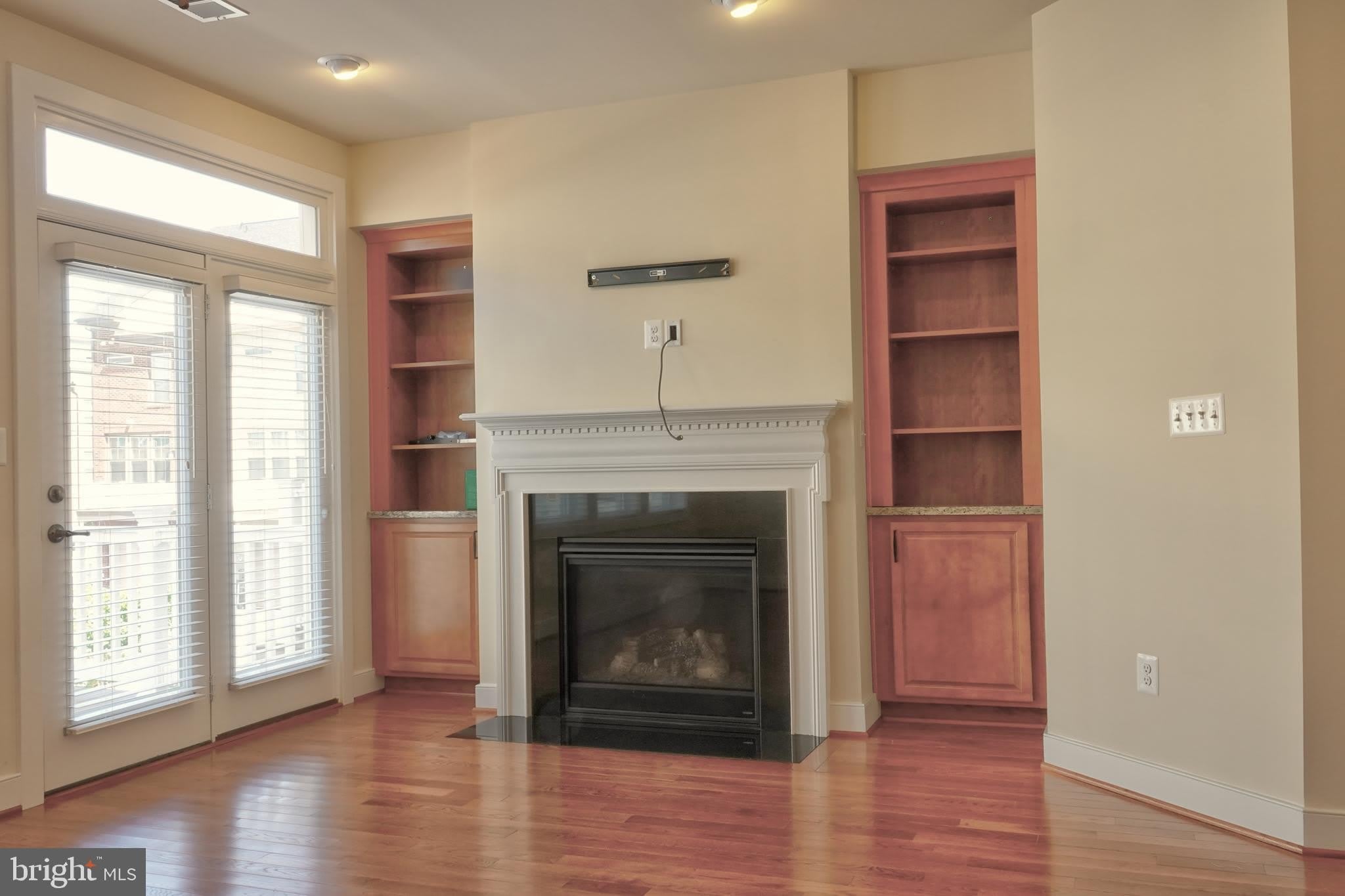 219 BALDWIN Street – photo 3