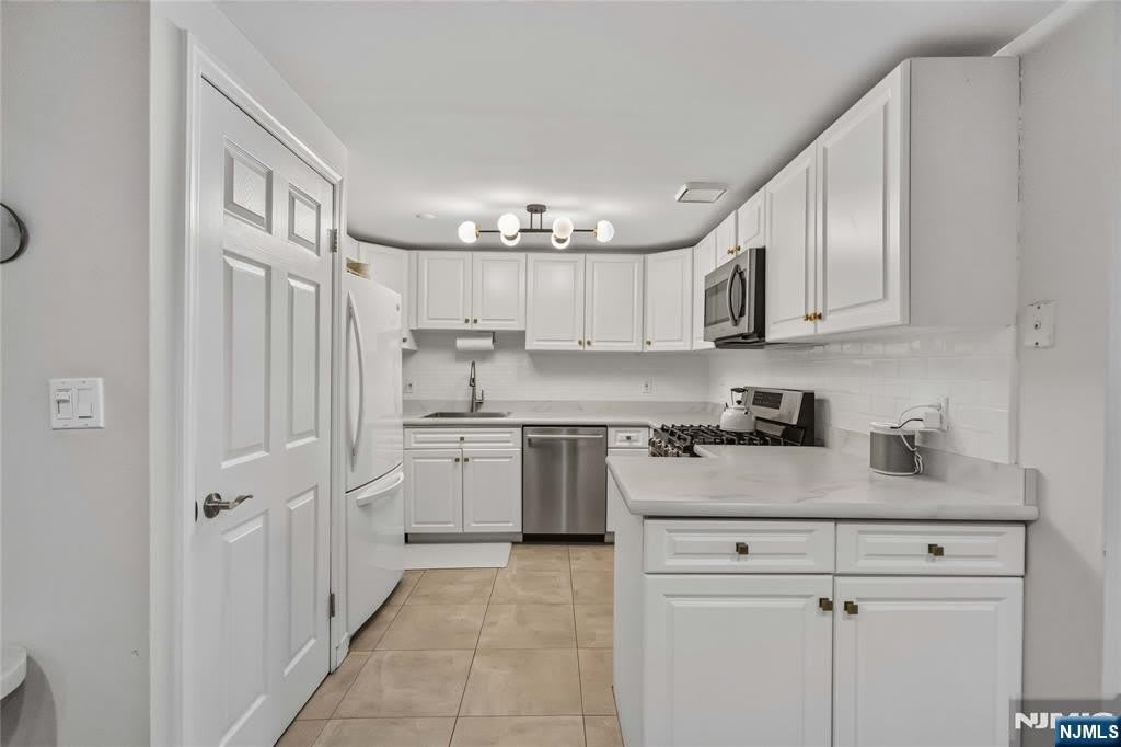 518 Gregory Avenue – photo 2