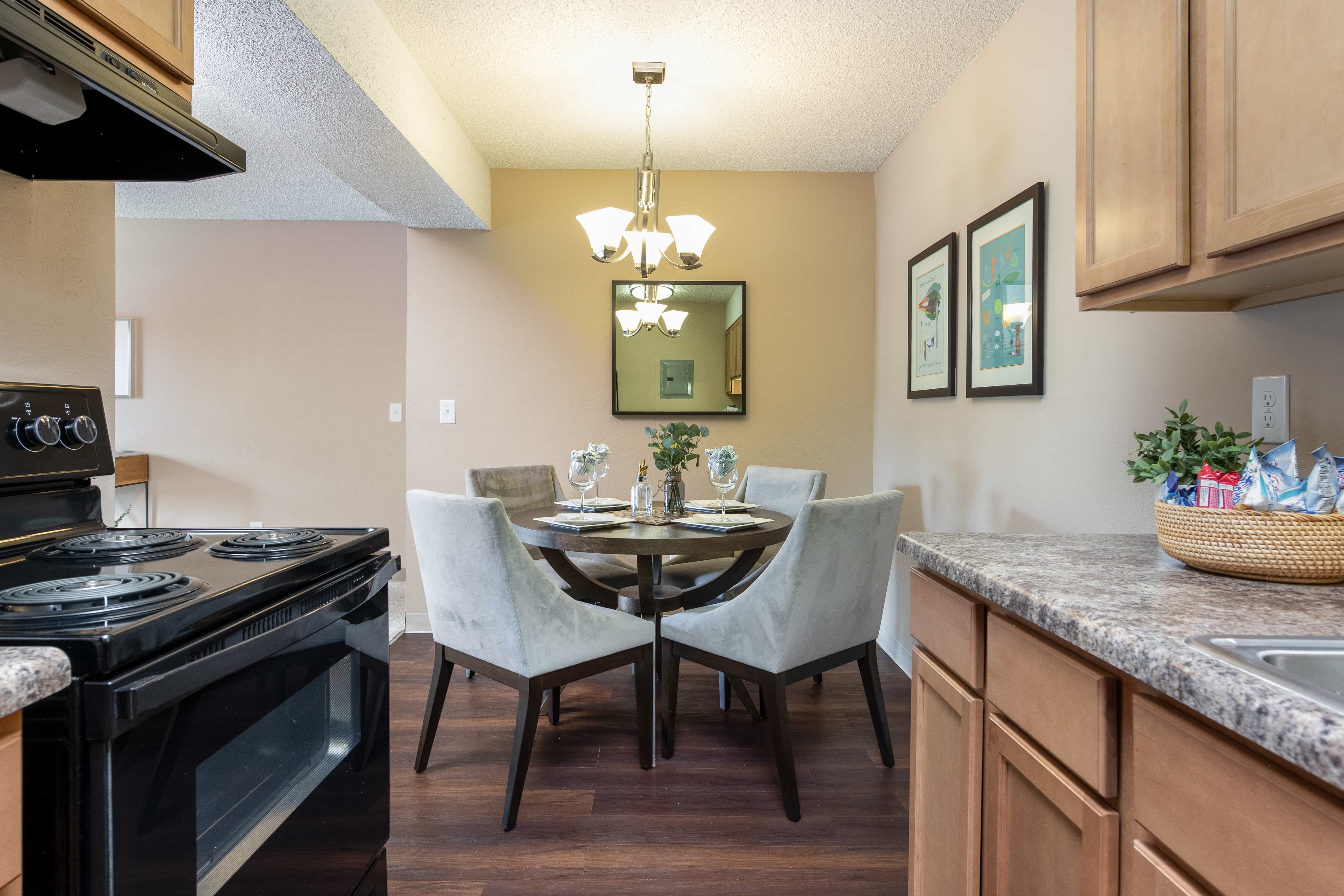 Wentworth Apartments – photo 2