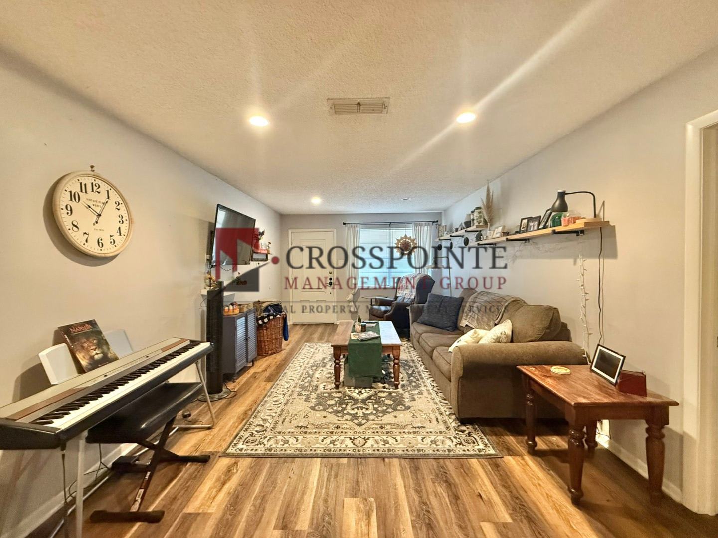 Coming Soon! 4 Bedroom 2.5 Bathroom Home! – photo 3