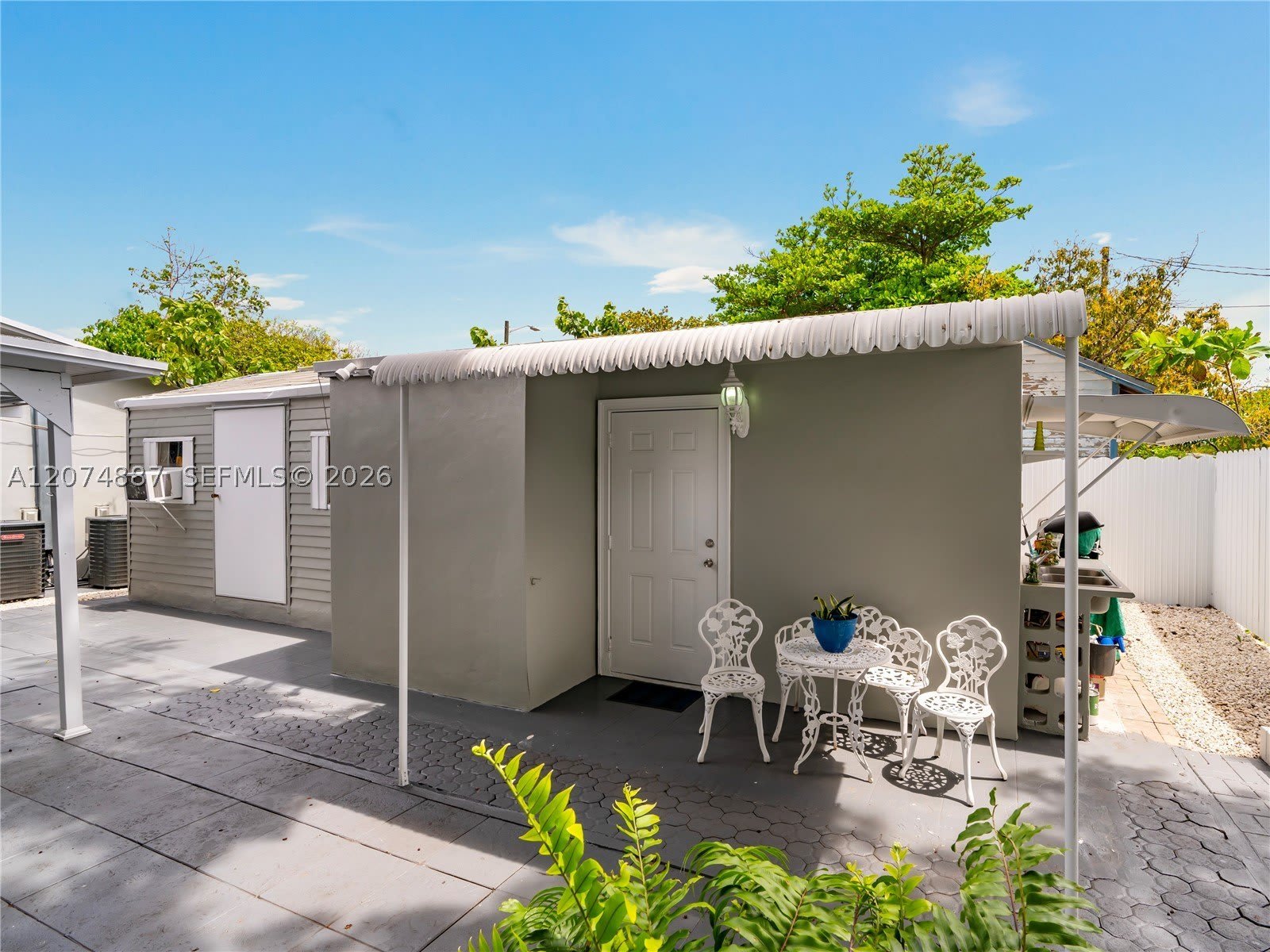 1864 NW 27th St – photo 2