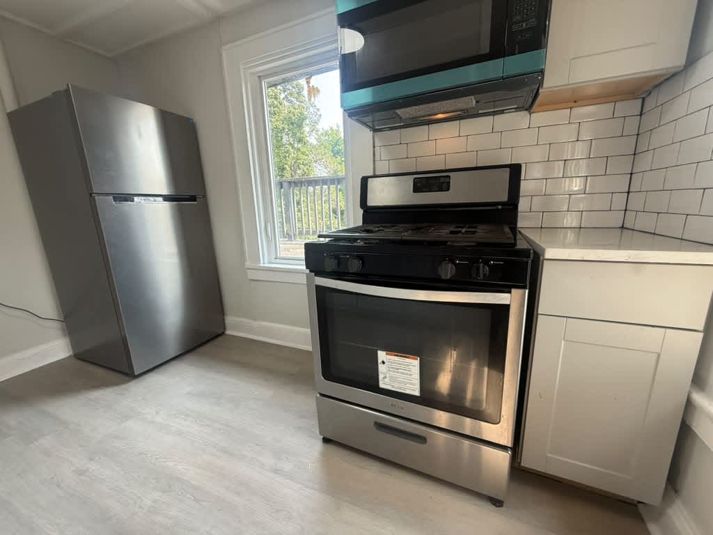 810 2nd Pl – photo 4