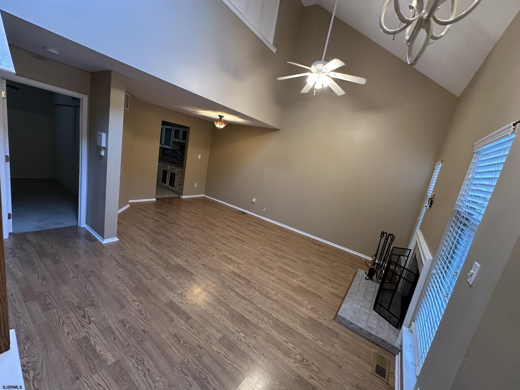 1201 N Main Street – photo 2