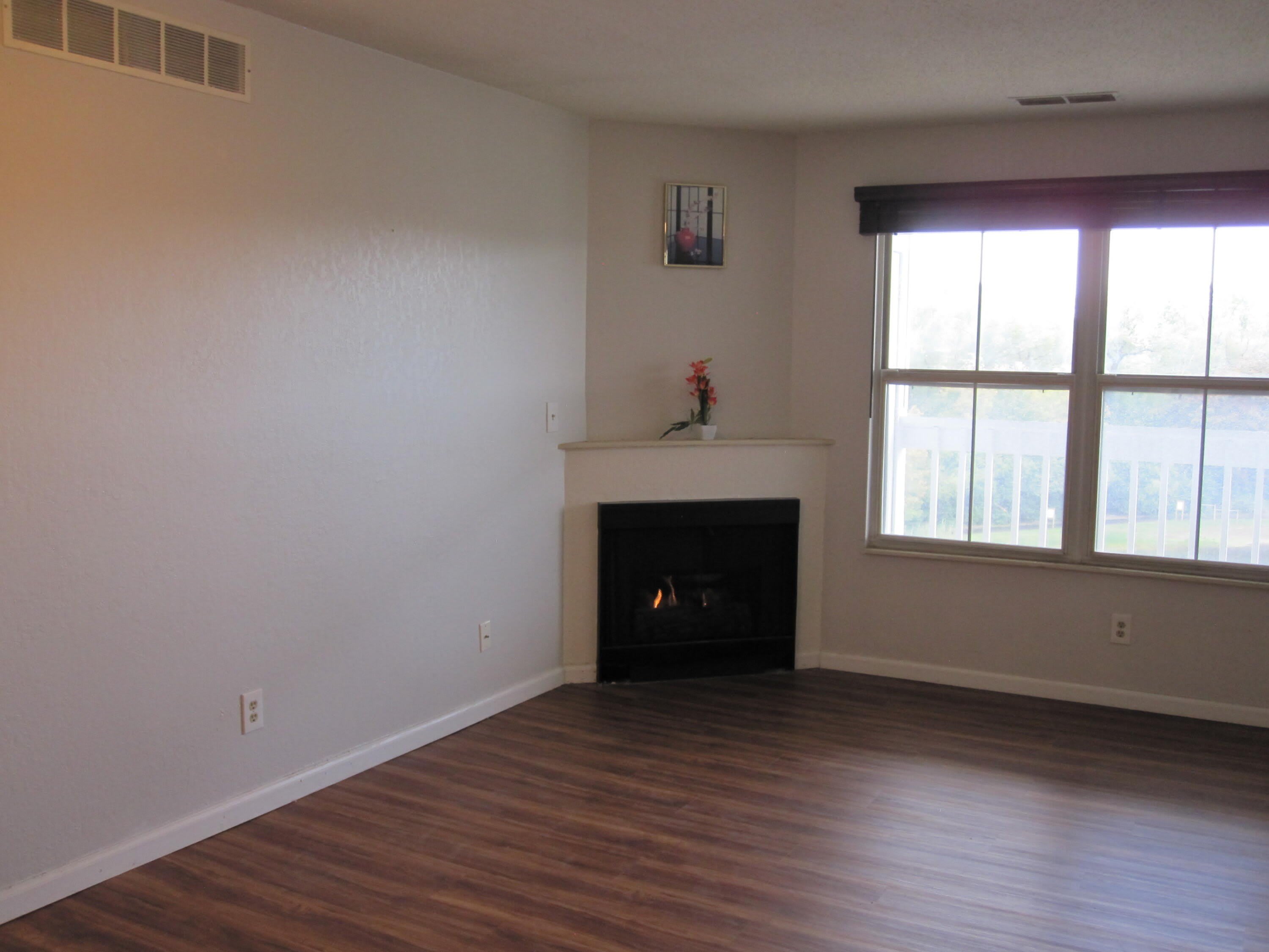123 Fieldcrest 303 – photo 3