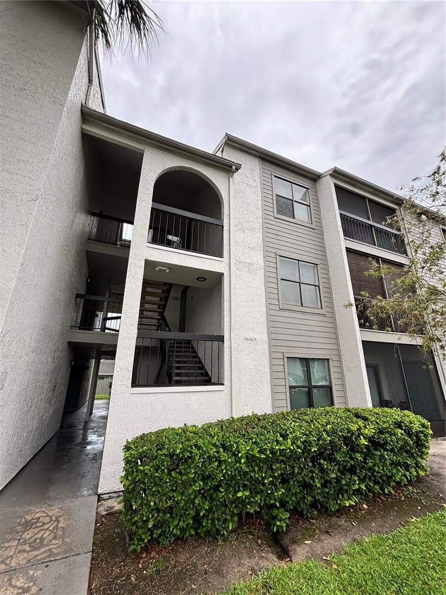 2030 CASCADES Boulevard – photo 1