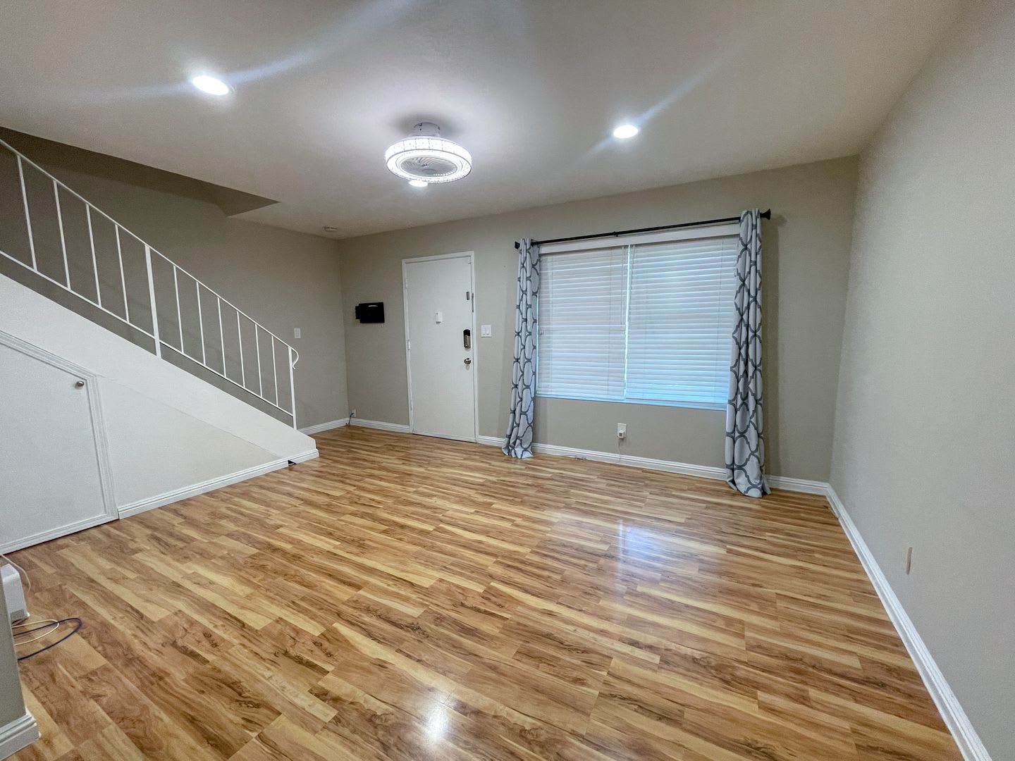 Updated 2 bed 1.5 bath townhome in central Fremont close to Fremont Bart – photo 2