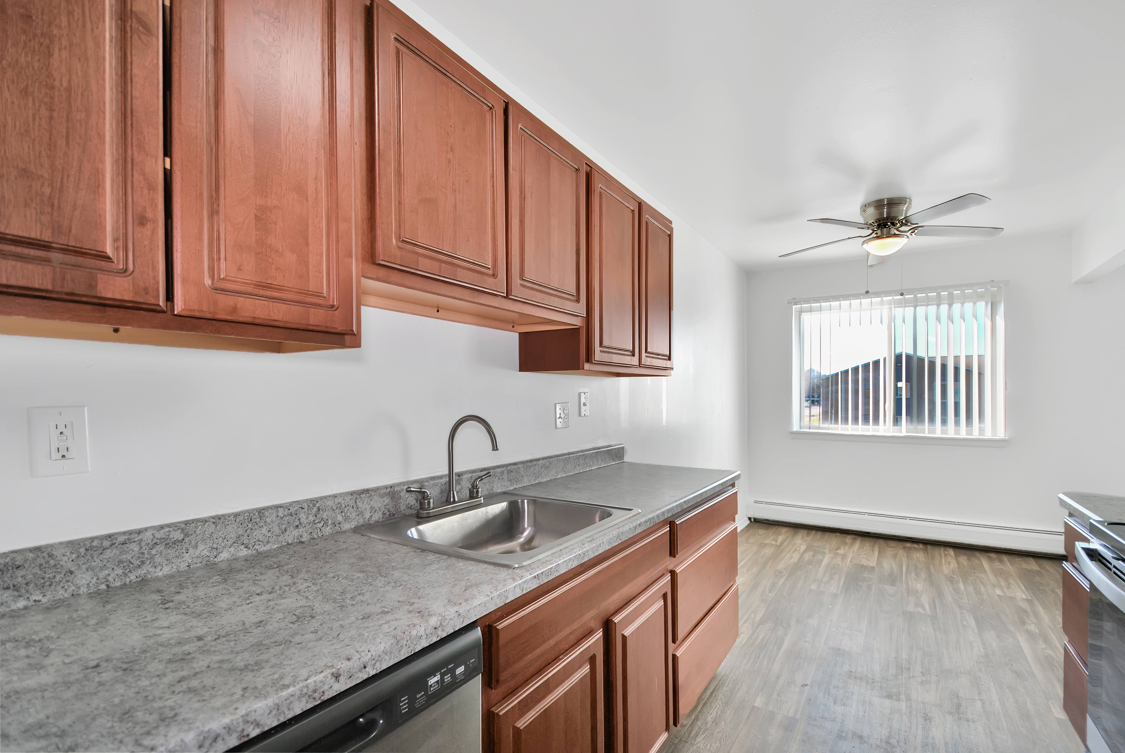 Huntington Club Apartments – photo 5