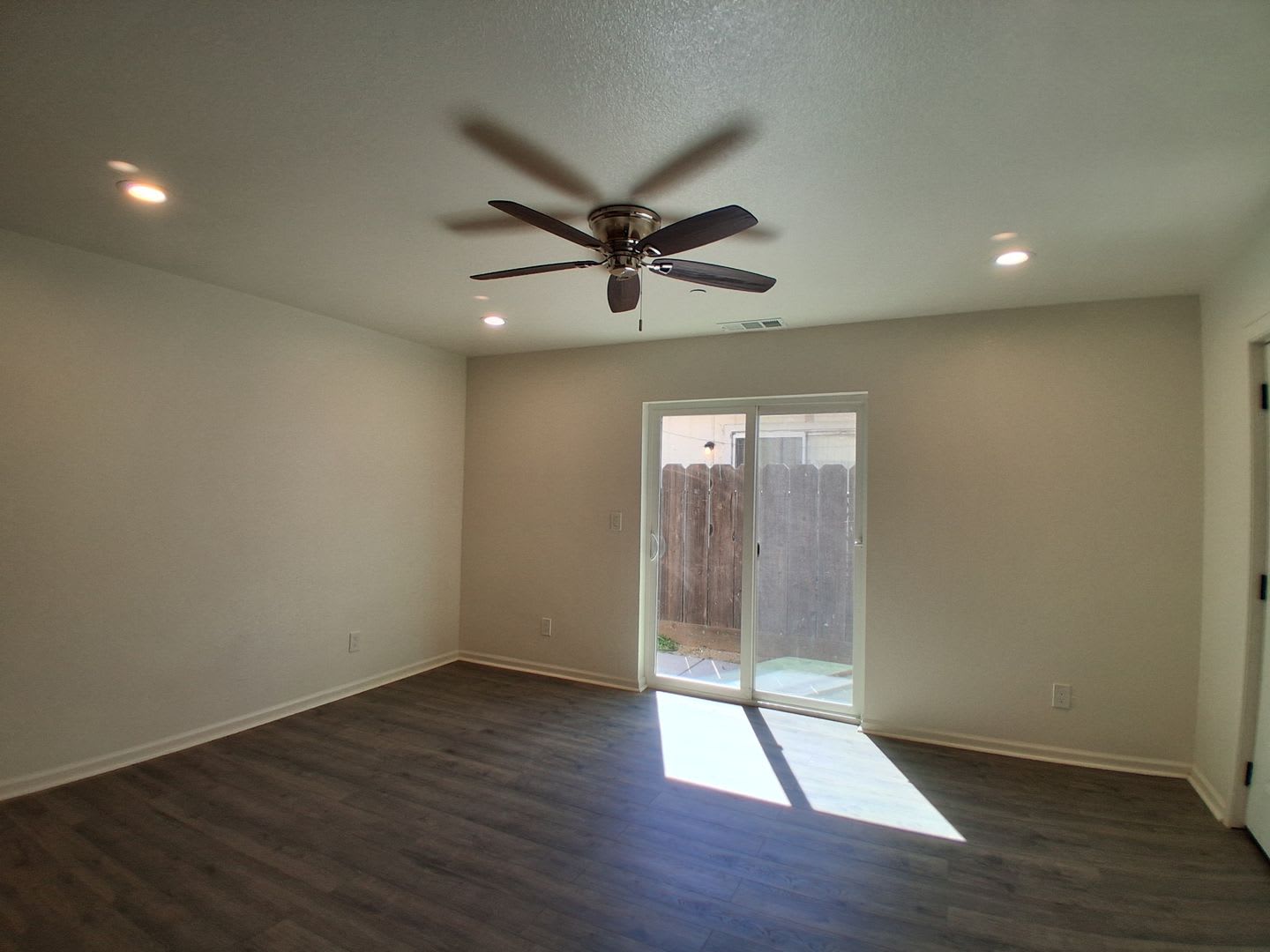 LakePark3016 – photo 3