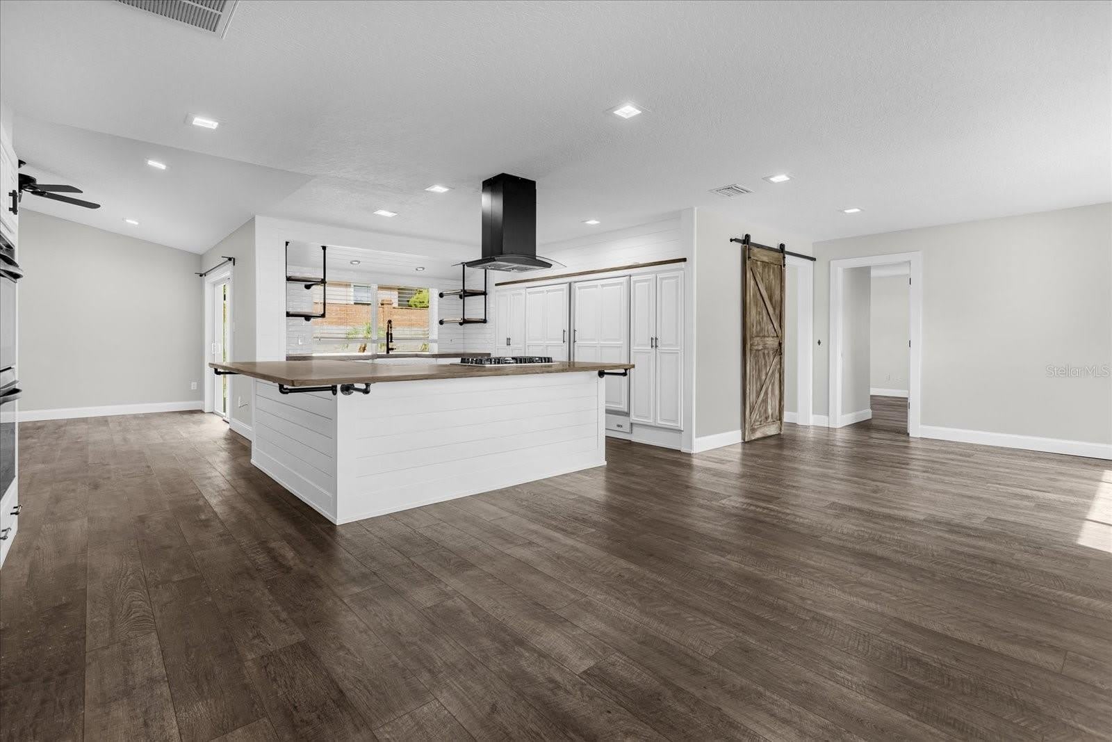 8756 Granada Boulevard – photo 4