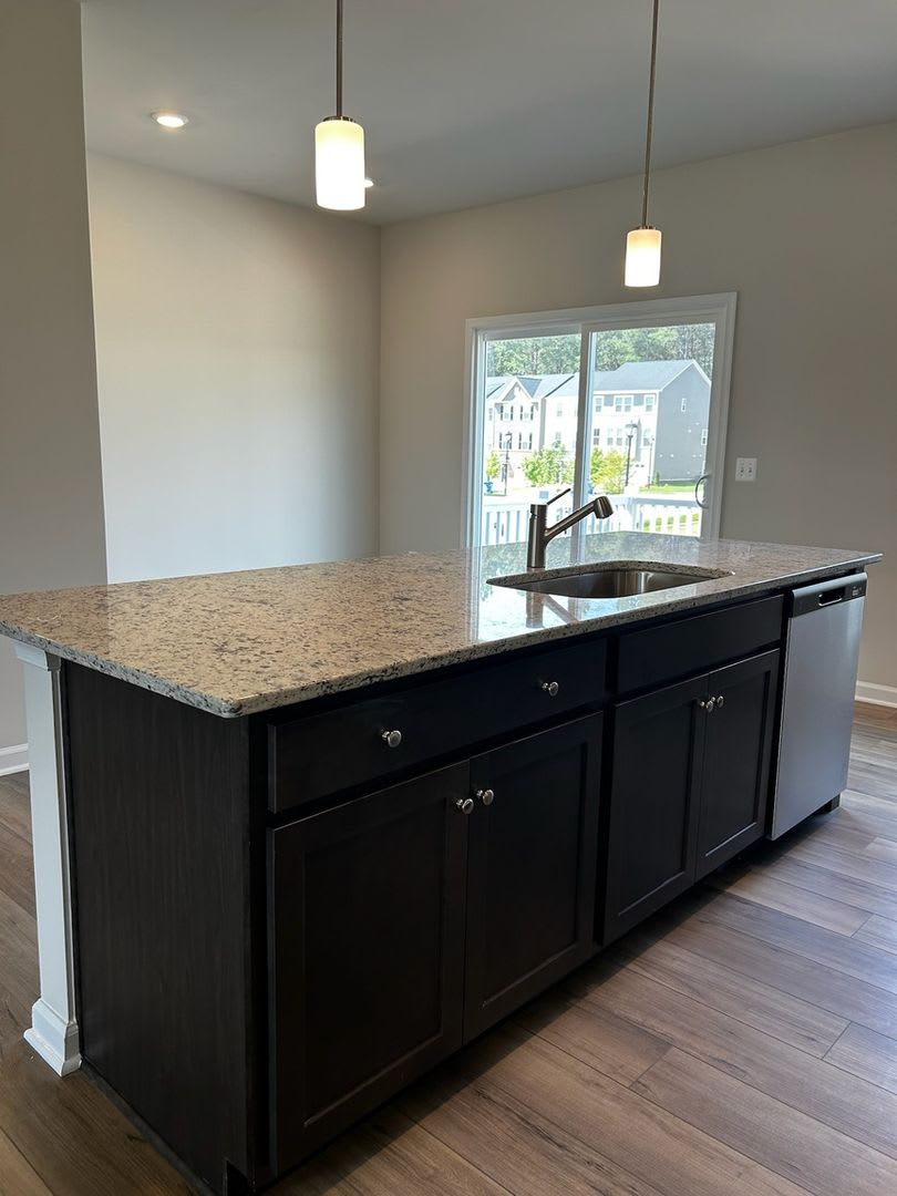 Charming 3Br House In Chesterfield – photo 3