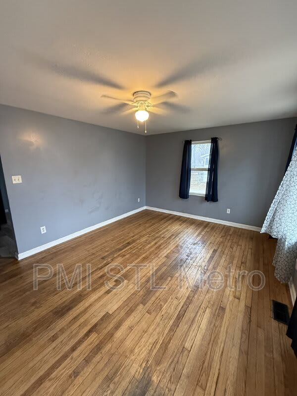 10365 Lord Dr – photo 2