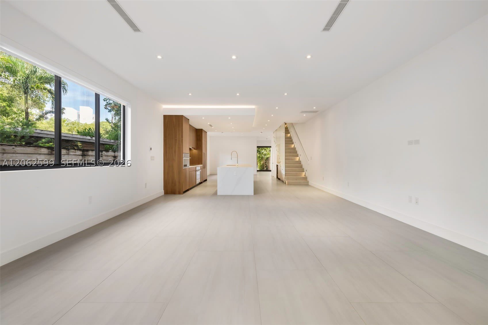 2992 Coconut Ave – photo 5