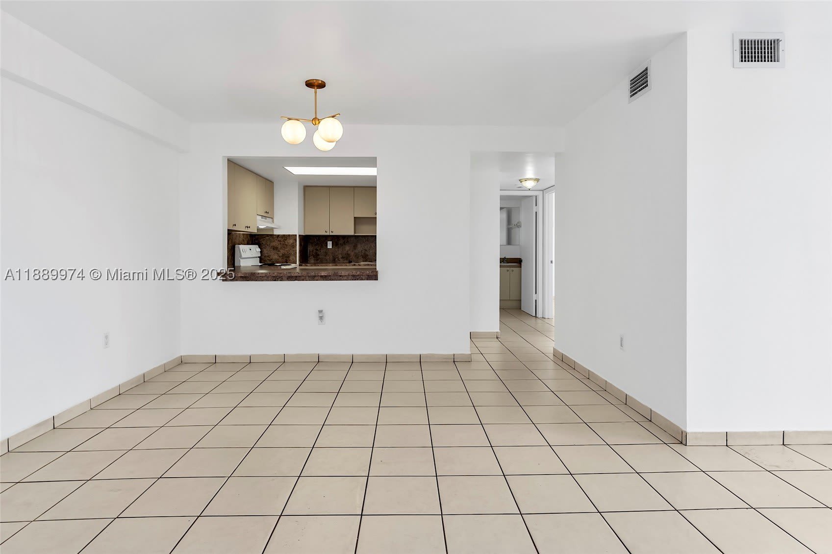 3945 SW 89th Ave – photo 4