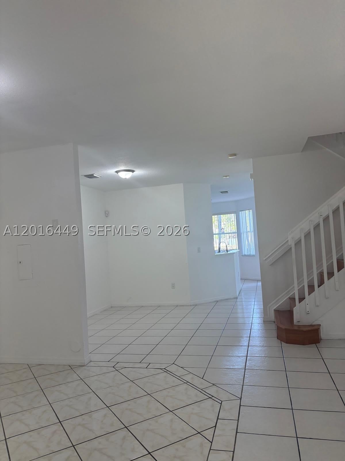 8525 SW 165th Pl – photo 3