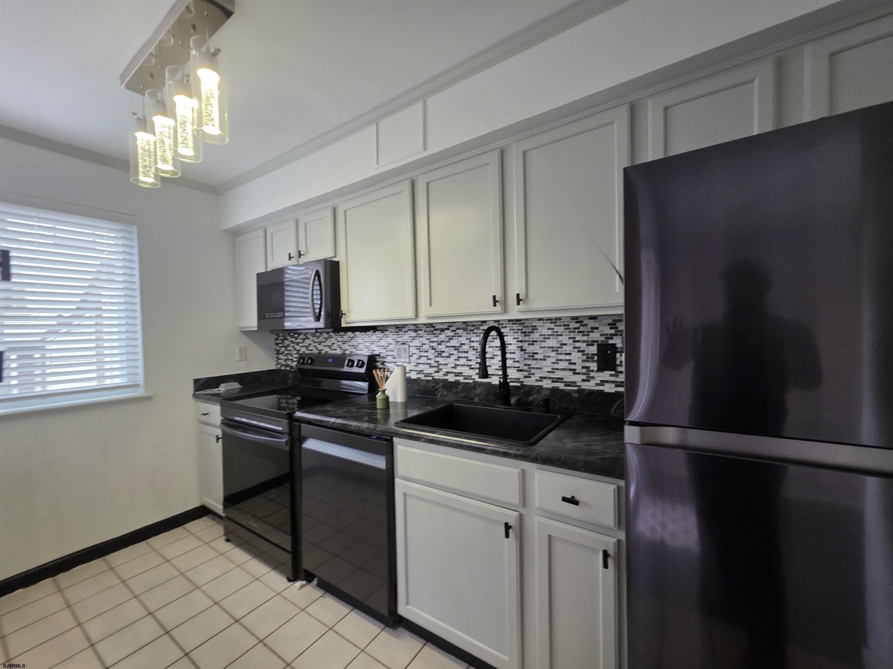 2425 Arbor Ct – photo 5