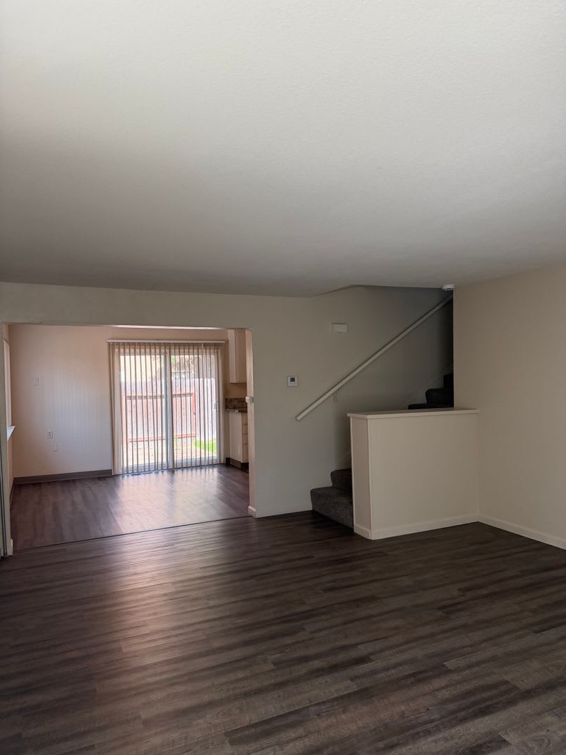 UPDATED DUPLEX IN SACRAMENTO!! – photo 4