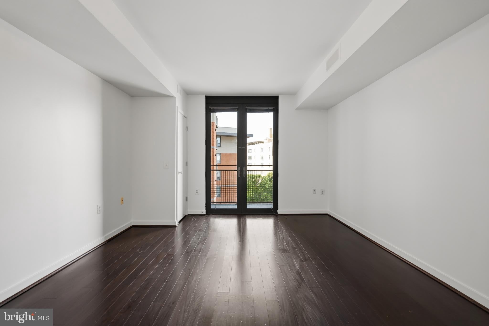3883 CONNECTICUT Avenue NW – photo 4