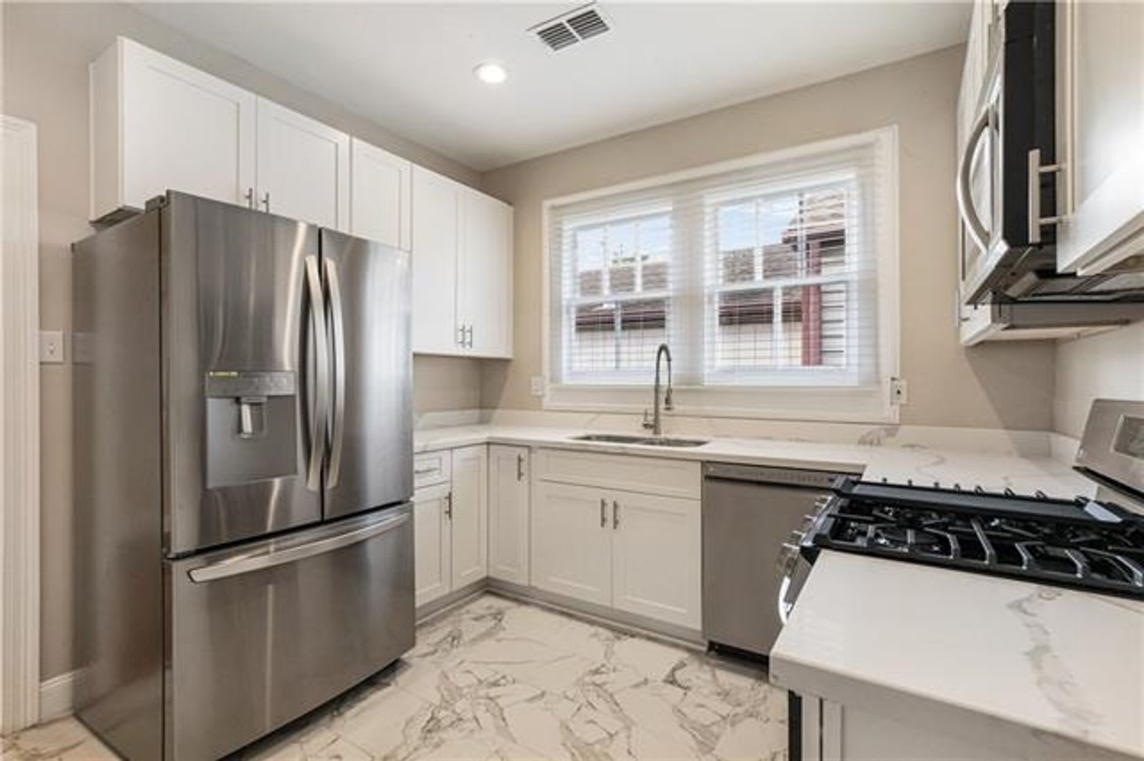 Gentilly Single – photo 3