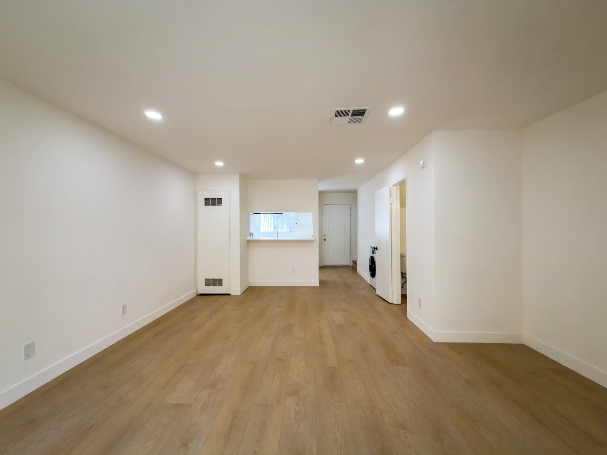 360 Pioneer Dr – photo 4
