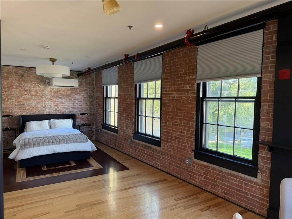 21 Marlboro Street – photo 1