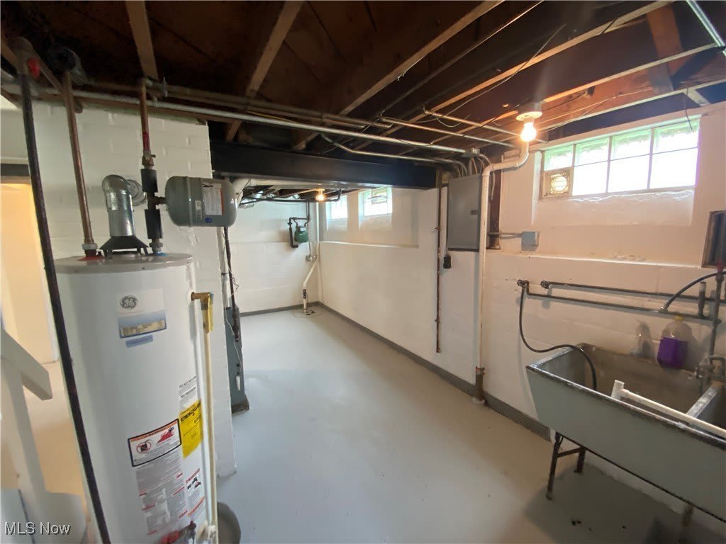 854 E 258th Street – photo 5