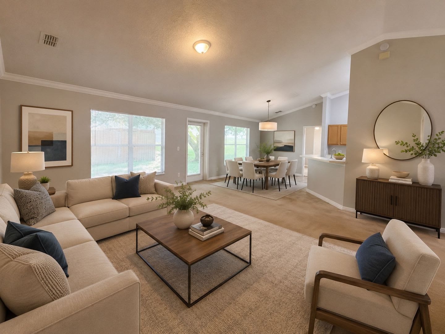 Spacious 4-Bedroom Home in Prime Location – Comfort, Convenience & Room to Grow! – photo 3