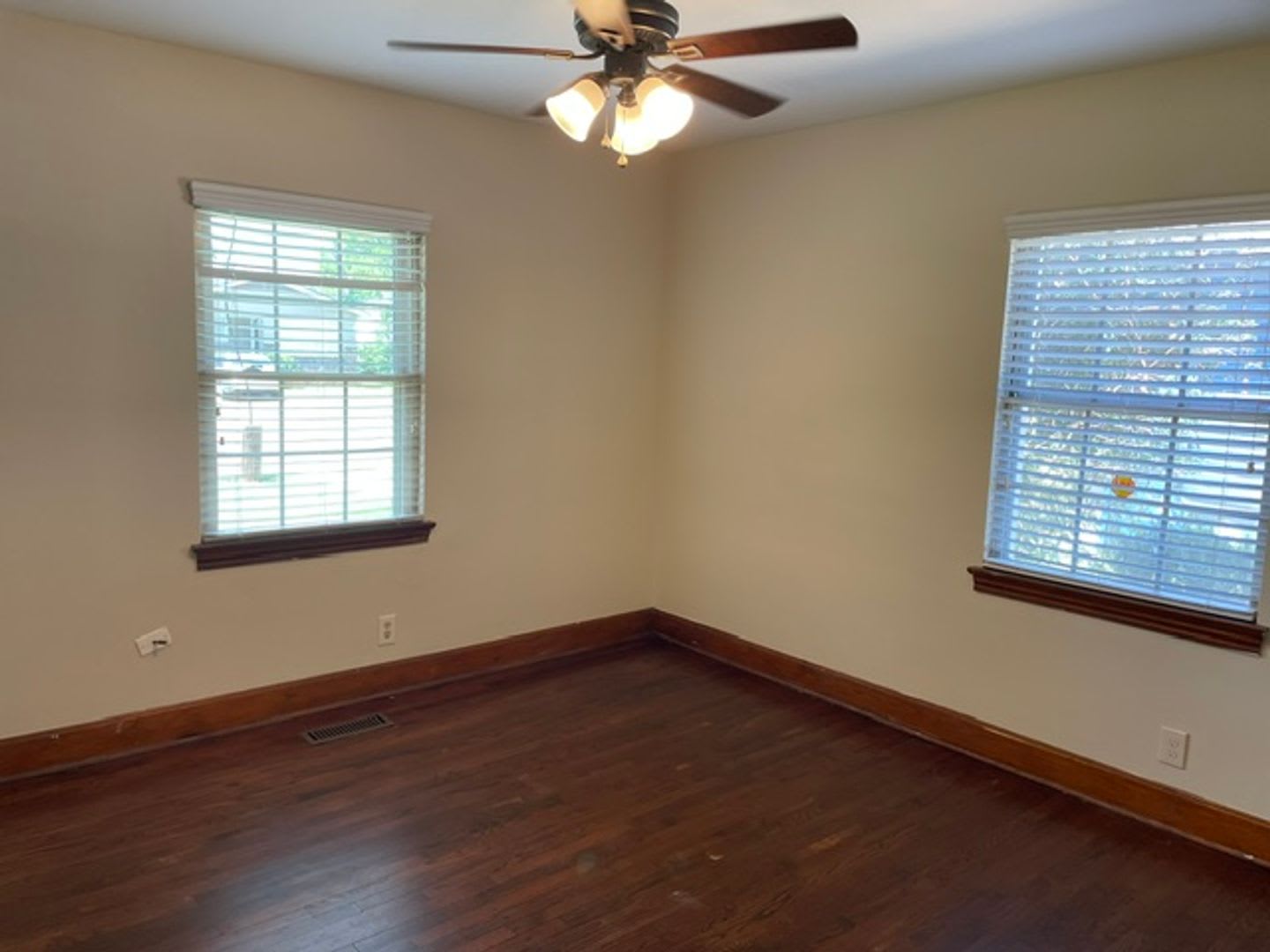 1723 5th Ave – photo 3