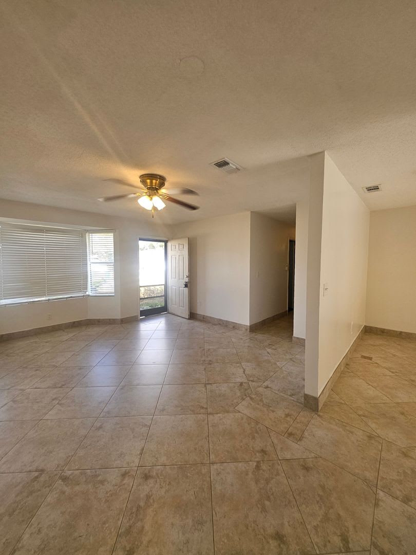 Single Family Home In Port Charlotte – photo 3