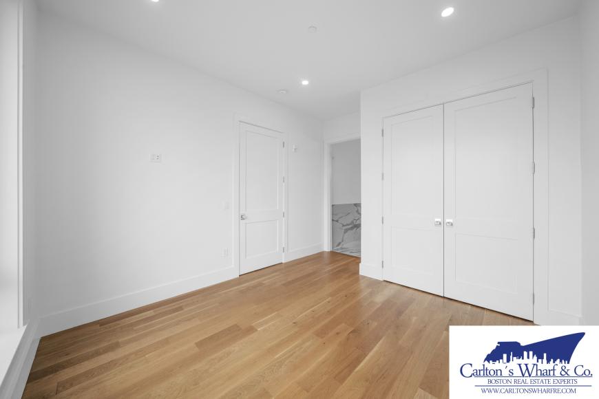 218 Old Colony Ave. – photo 5