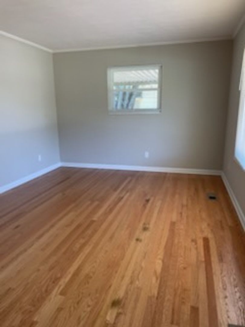 740 Haywood Dr – photo 4