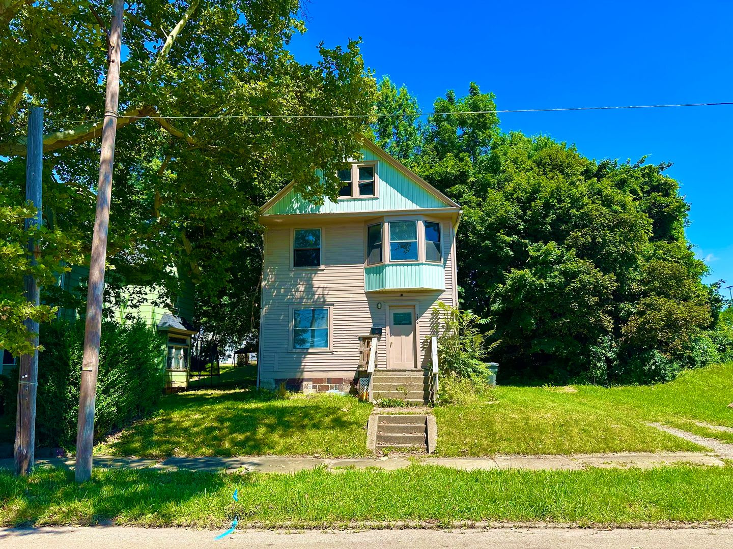 526 Lexington – photo 3