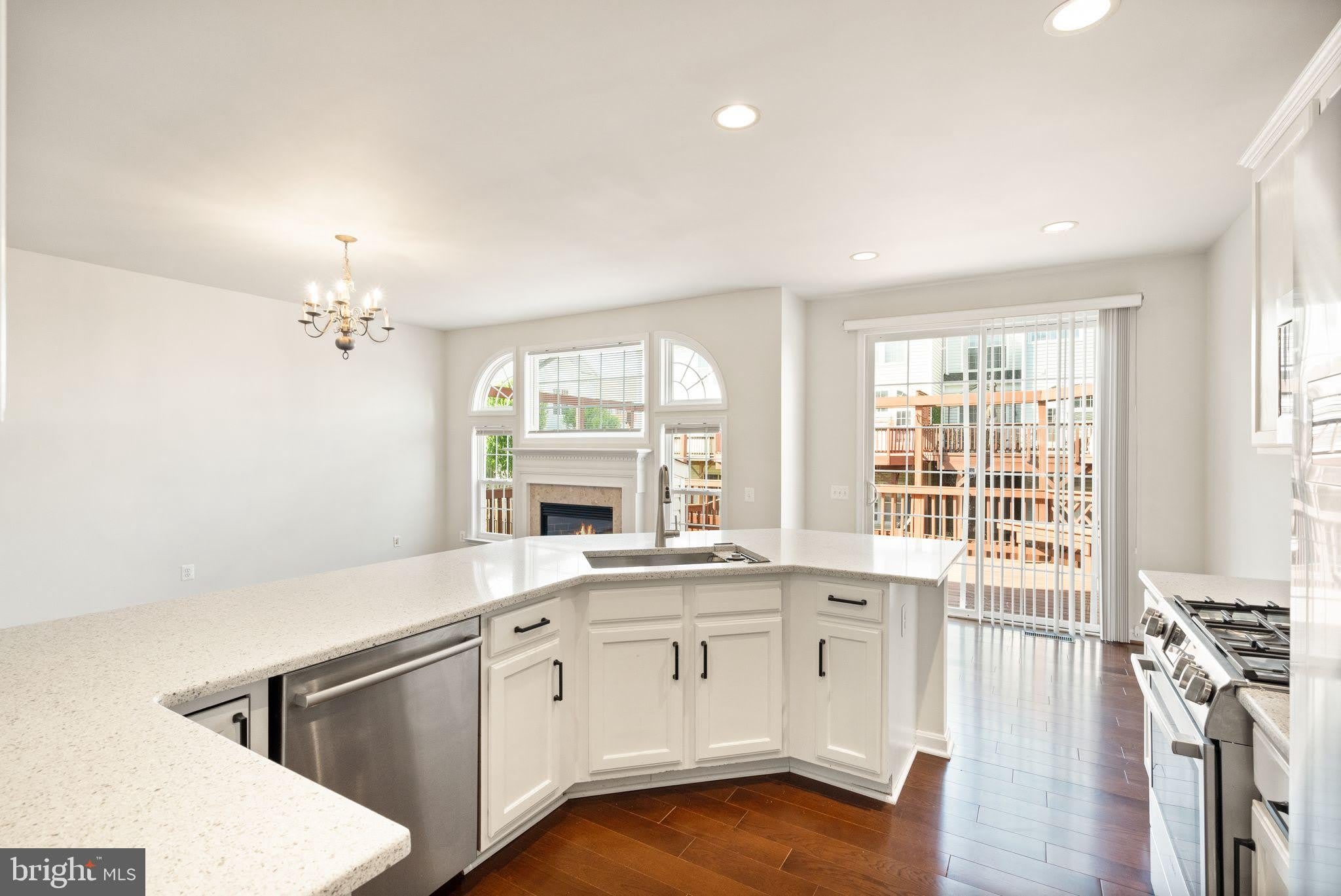 7056 COURTYARD Way – photo 4