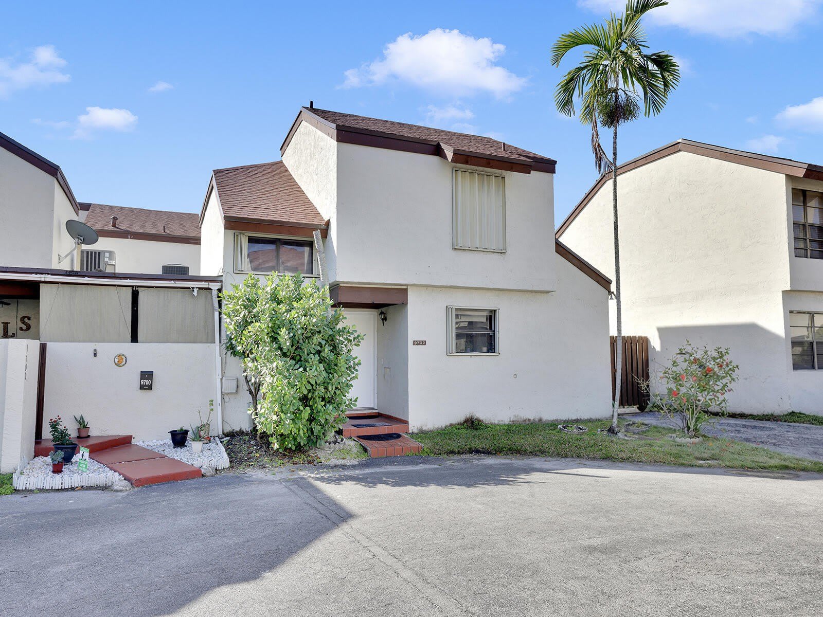 9702 NW 5th Lane – photo 1