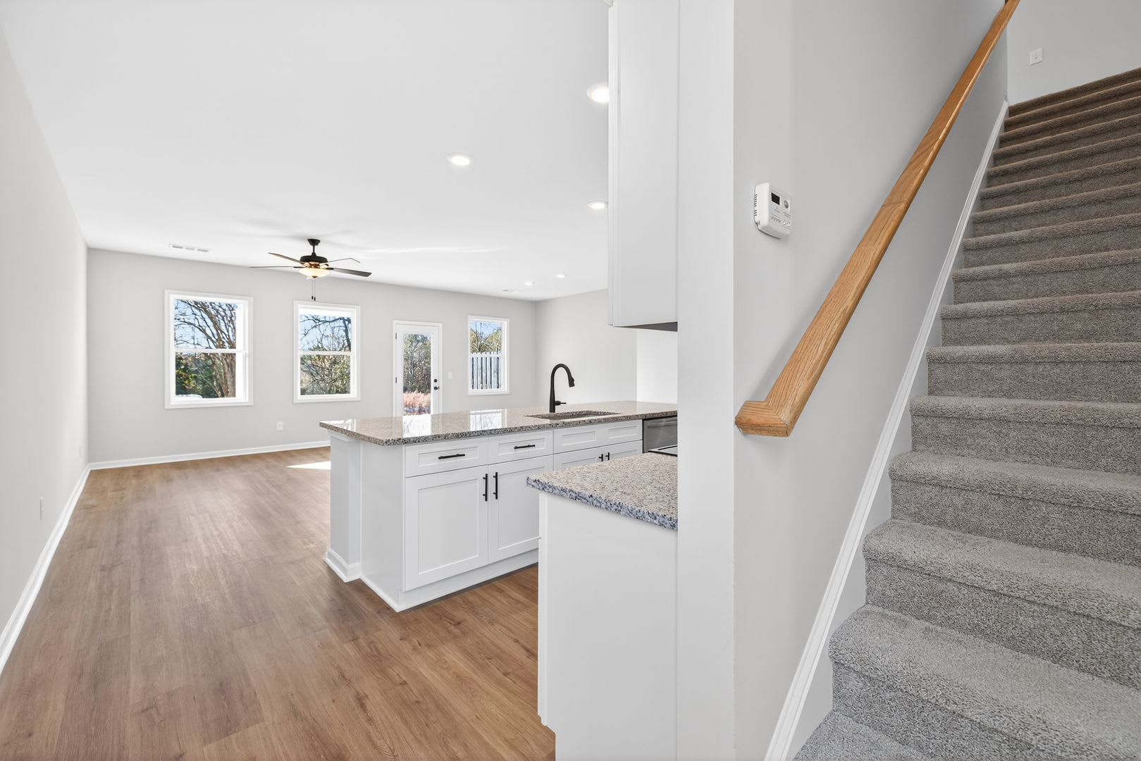 1 month FREE! NEW CONSTRUCTION 3BR! Available now! – photo 4