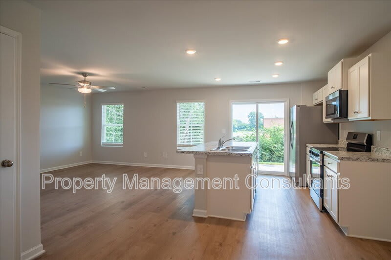 4151 Hudson Court – photo 5