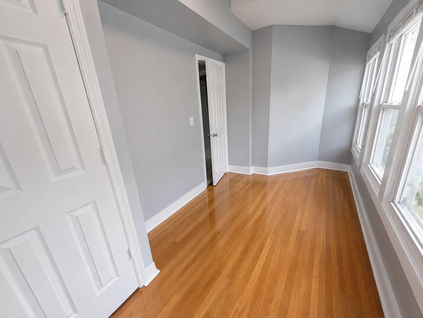 Beautiful 4 Bedroom 1 Bathroom Single Family House for Rent in Asbury Park! – photo 4