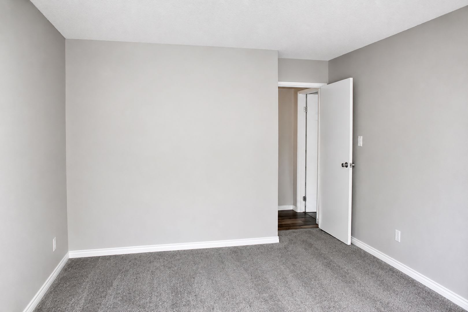 Heather Gardens 55+ Community 2 bedroom 2 bathroom condo! – photo 3