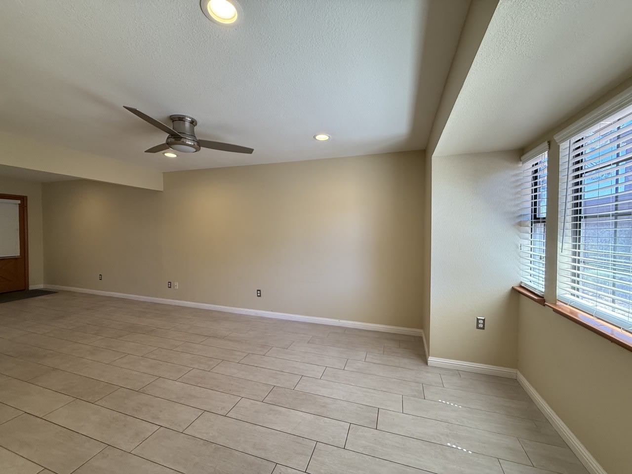 5923 Laredo Street – photo 5