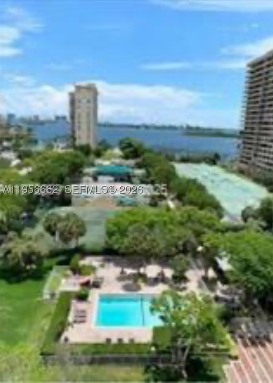 11111 Biscayne Blvd – photo 3