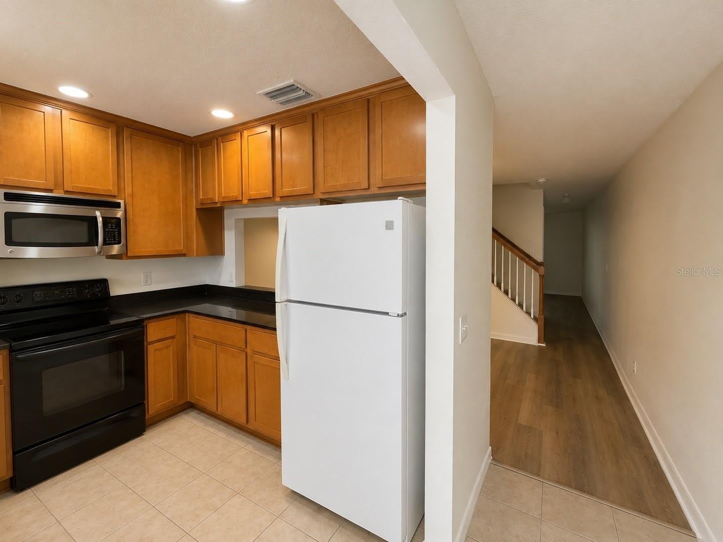 9410 CHARLESBERG Drive – photo 2