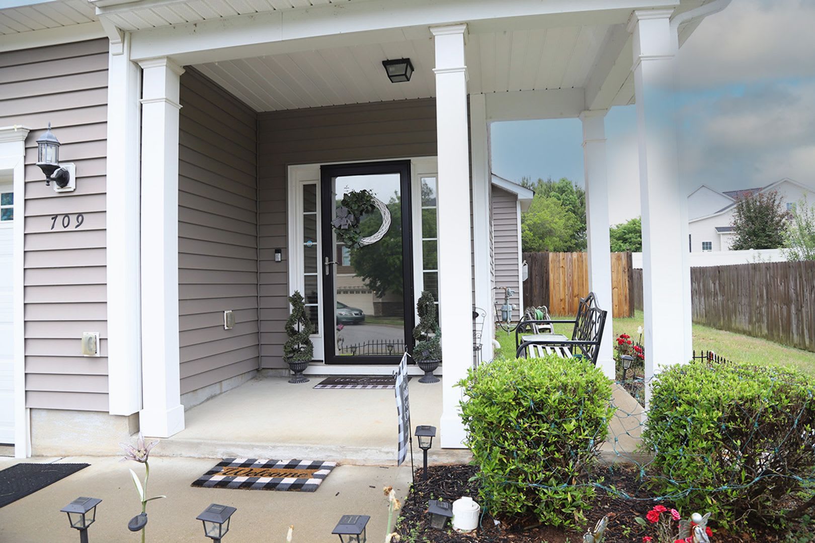 Coming Soon Three Levels Of Living Room For Everyone 4Br 3Ba Finished 3Rd Floor – photo 2