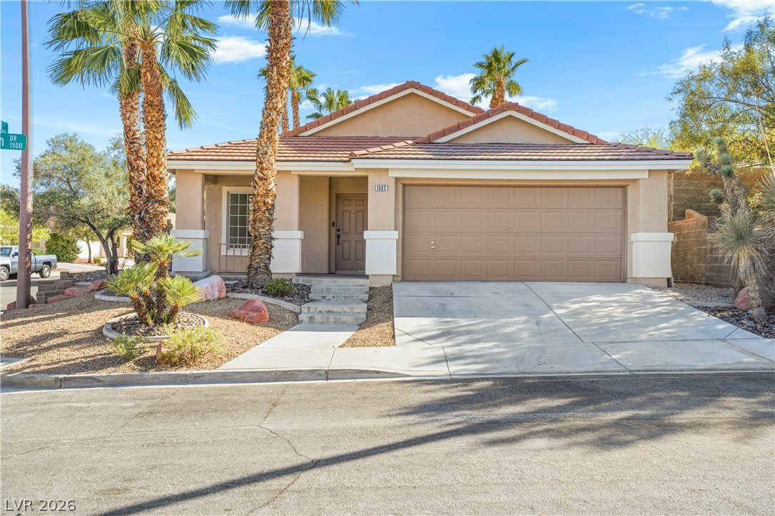 1532 Waterton Drive – photo 4