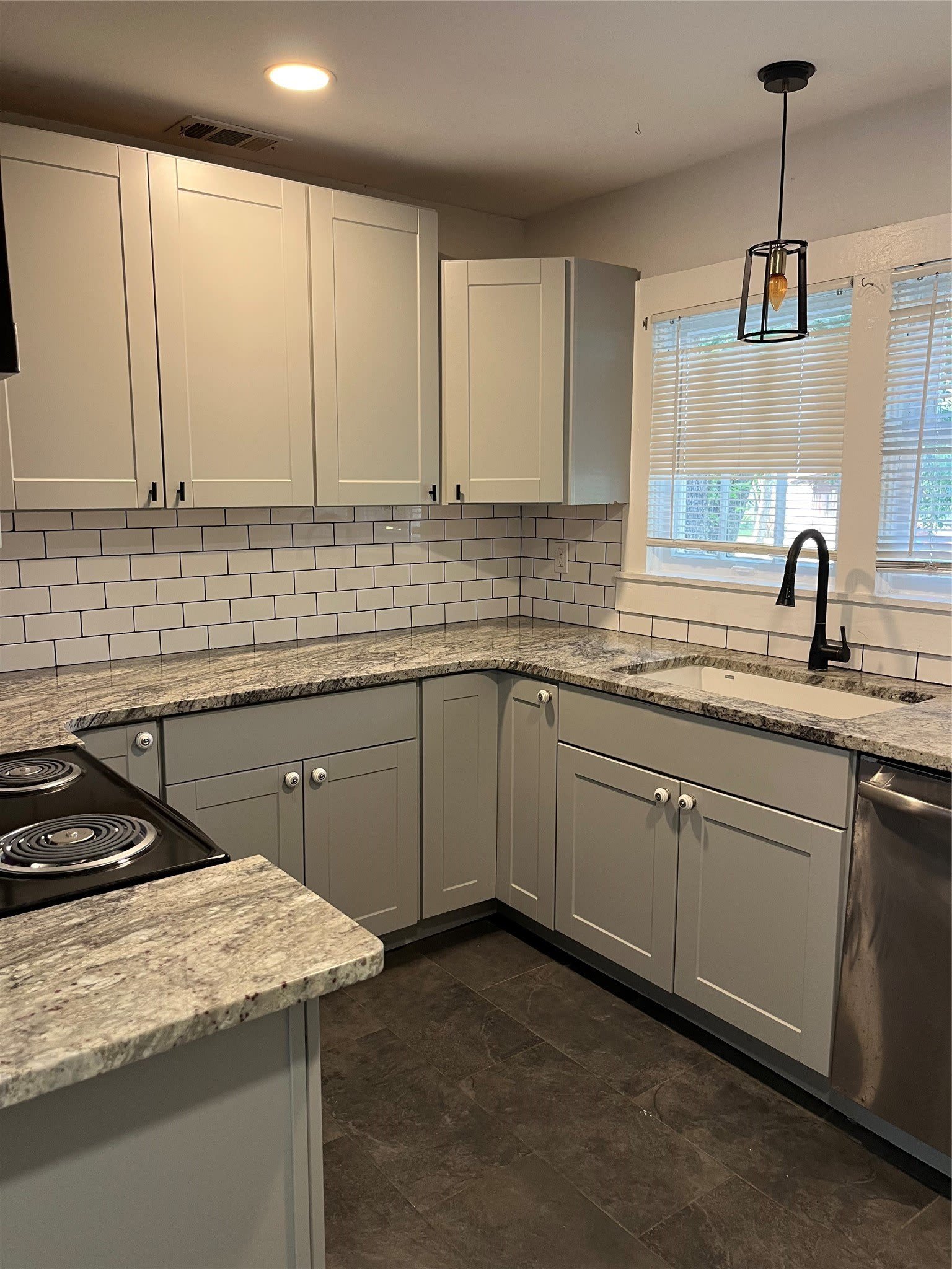 903 W 8Th Street – photo 3