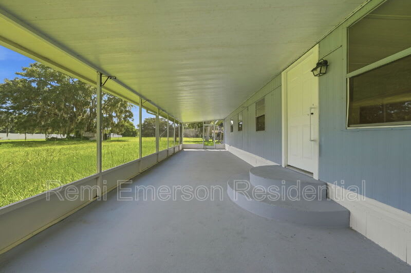 1096 Navajo Dr – photo 2