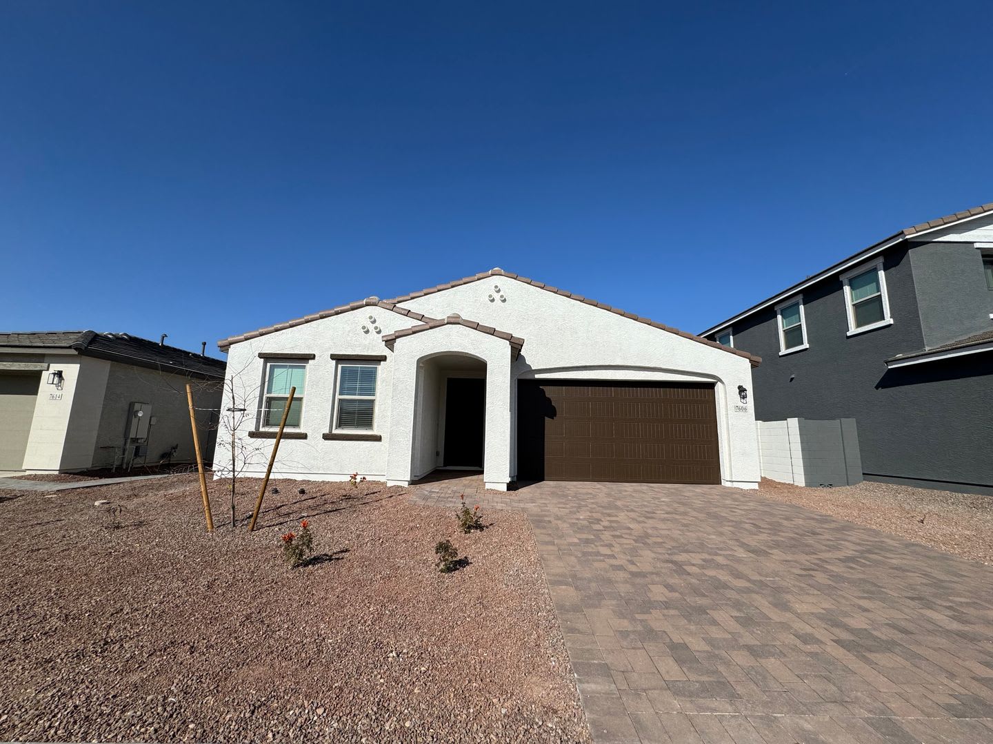 LIKE NEW HOME IN PEORIA – photo 1