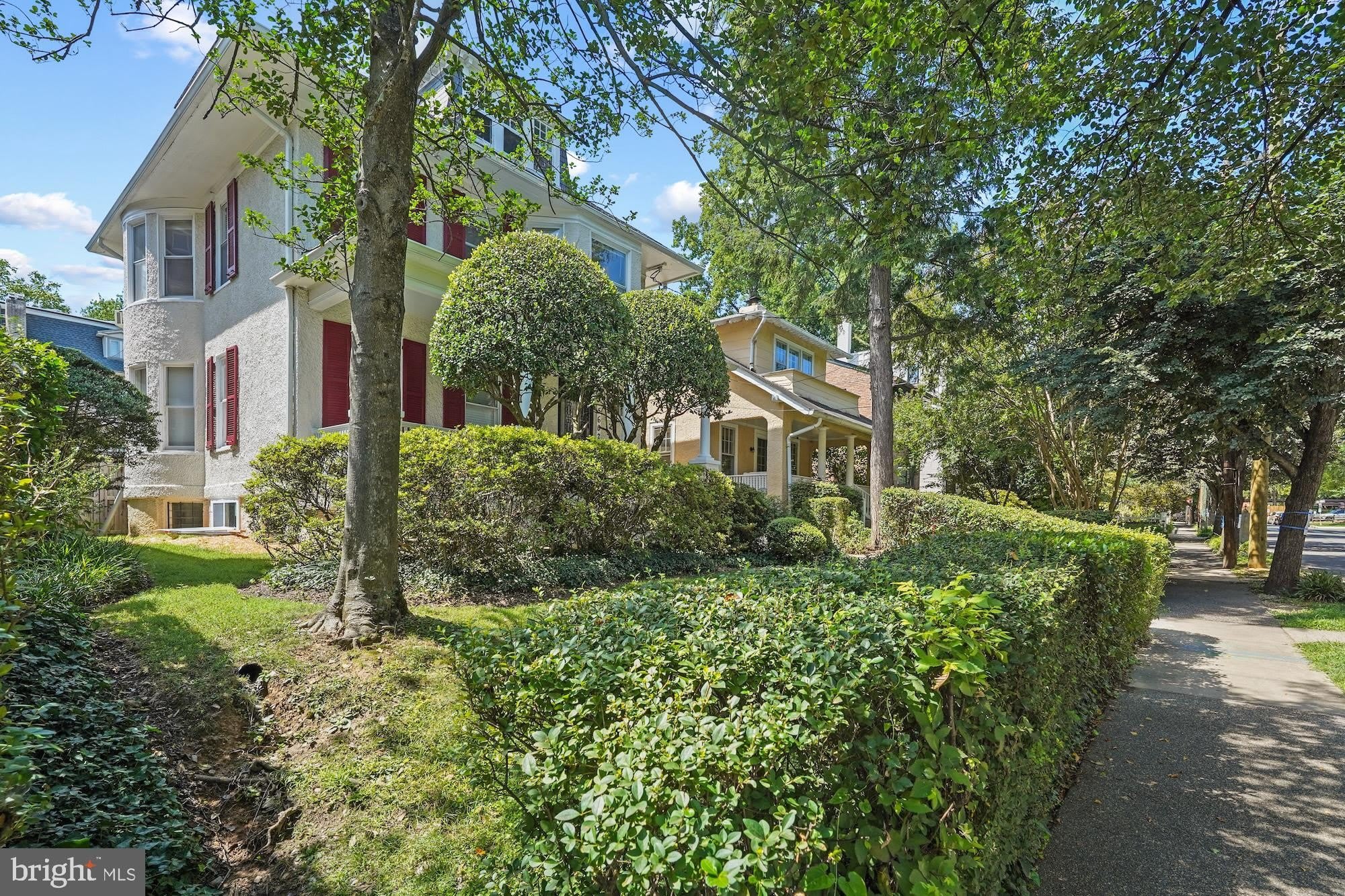 5602 39Th Street Nw – photo 2
